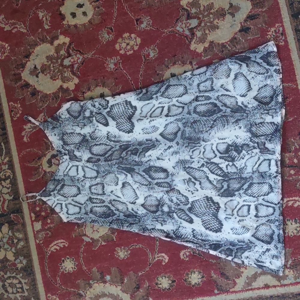 3/15 🦇 Gorgeous Snakeskin Sundress